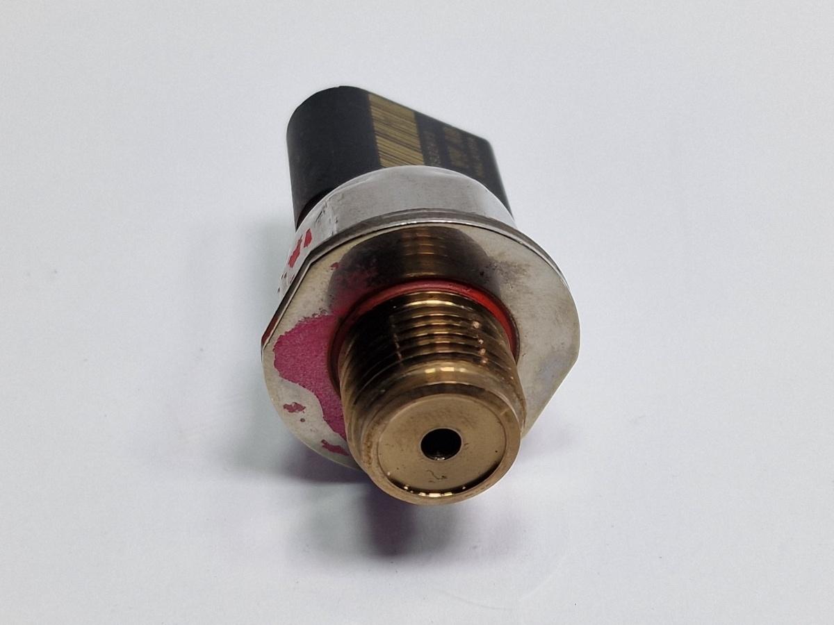 Senzor presiune combustibil VOLKSWAGEN PASSAT Variant 3G5 2014 -> 2.0 TDI CRLB, DBGA, DFGA 04L906054