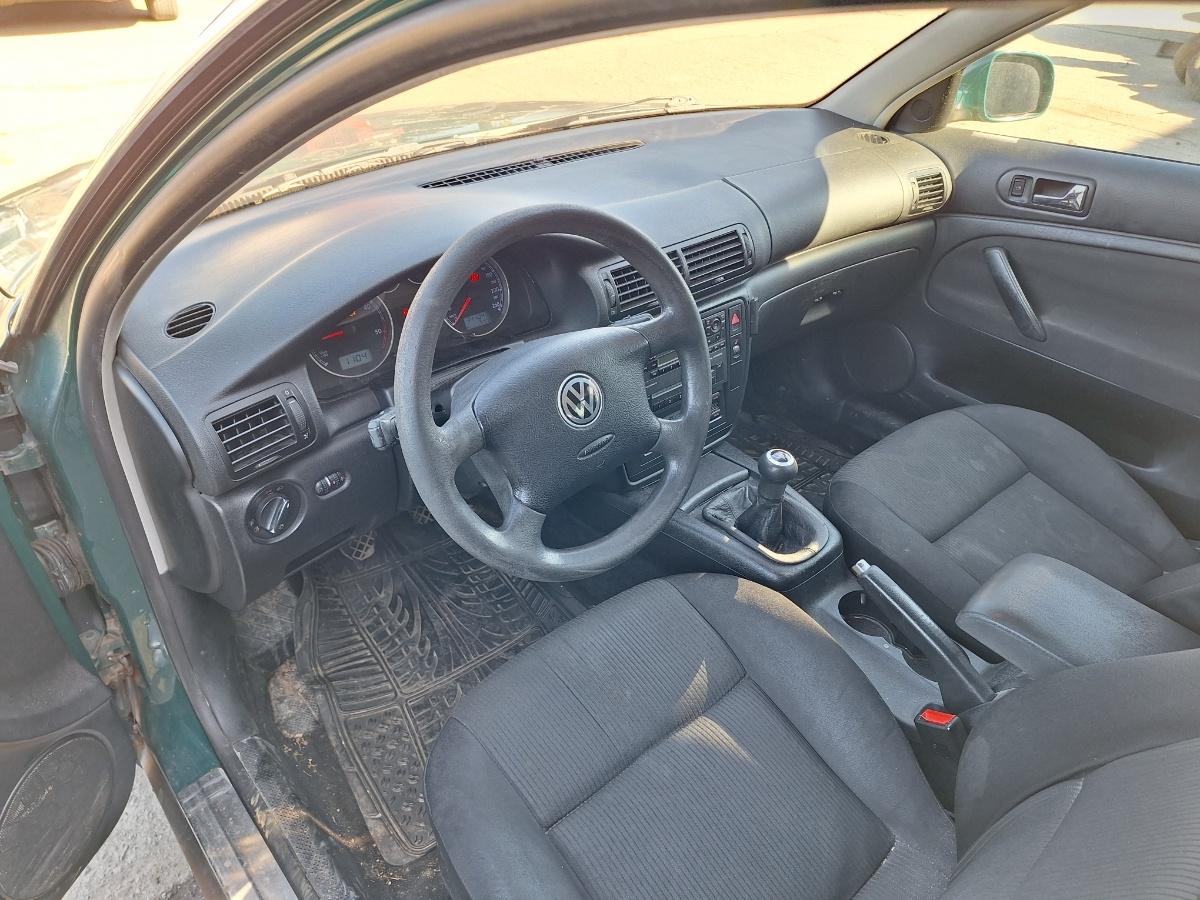 Dezmembrez VOLKSWAGEN PASSAT Variant 3B6 2000 1.9 TDI AVF 96KW|130HP