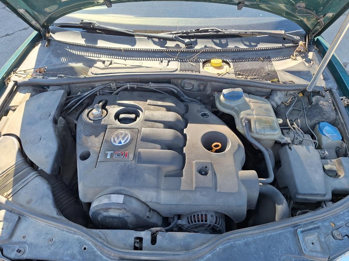 Dezmembrez VOLKSWAGEN PASSAT Variant 3B6 2000 1.9 TDI AVF 96KW|130HP