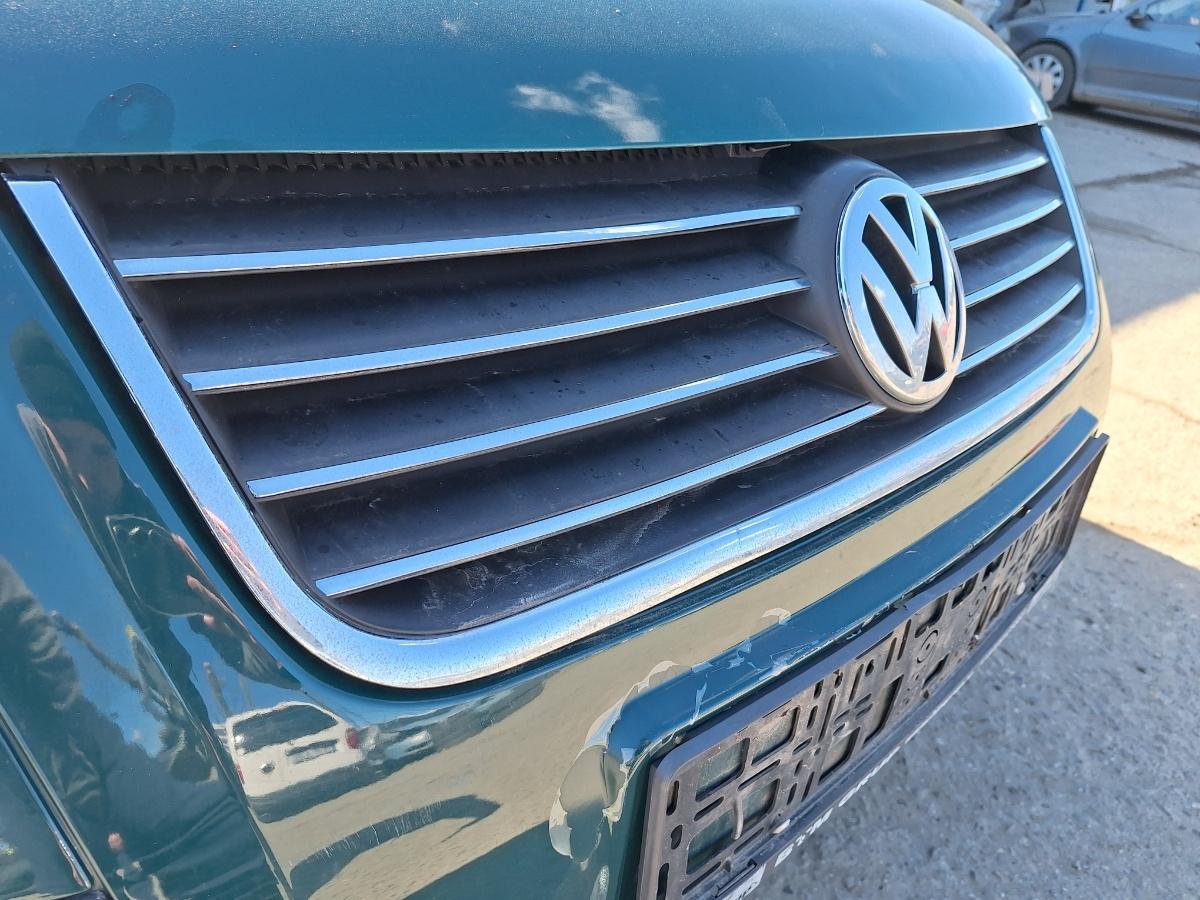 Grilă față VOLKSWAGEN PASSAT Variant 3B6 2000 1.9 TDI AVF 96KW|130HP 2000