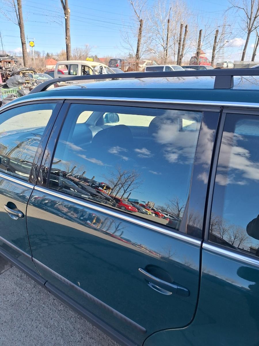 Geam portieră spate VOLKSWAGEN PASSAT Variant 3B6 2000 1.9 TDI AVF 96KW|130HP 2000