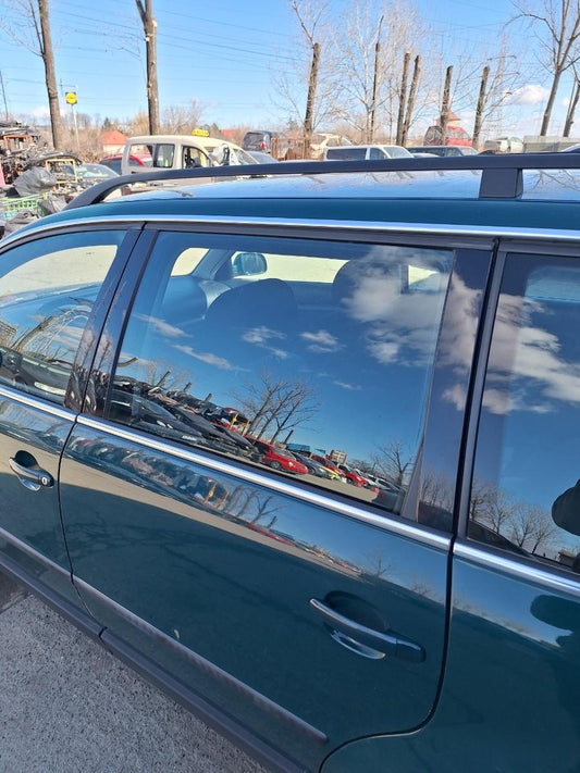 Geam portieră spate VOLKSWAGEN PASSAT Variant 3B6 2000 1.9 TDI AVF 96KW|130HP 2000