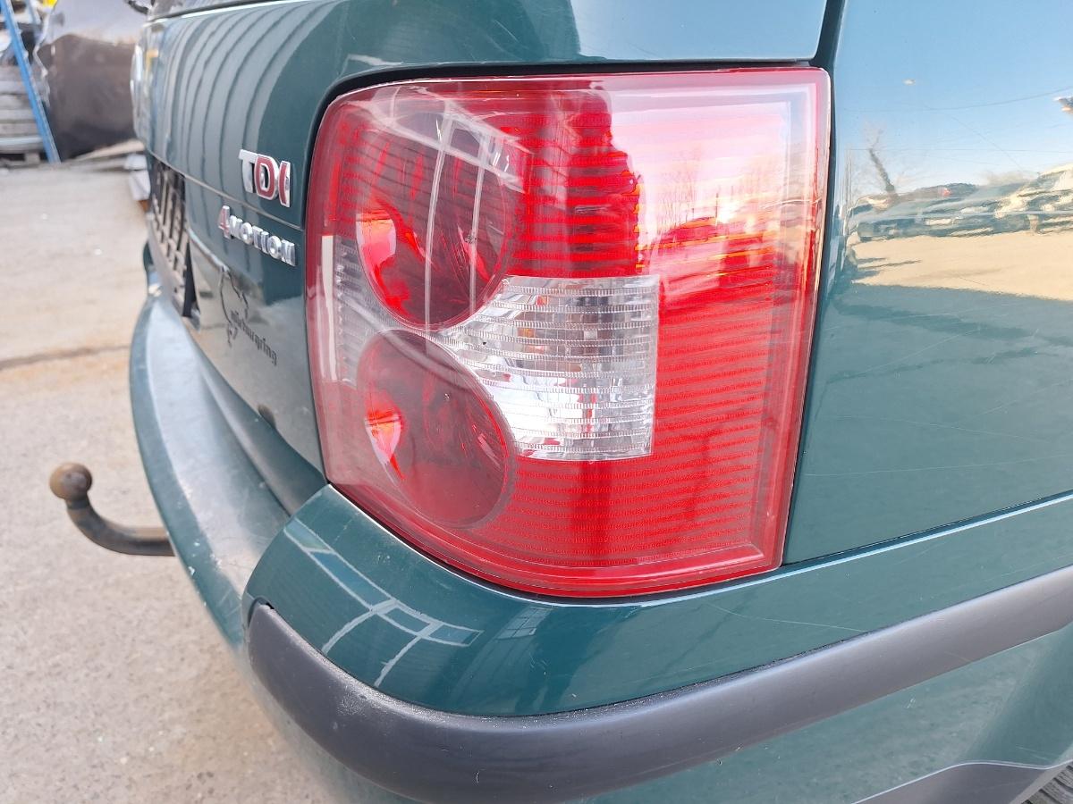 Lampa spate / Stop dreapta VOLKSWAGEN PASSAT Variant 3B6 2000 - 2005 1.9 TDI AVF, AWX