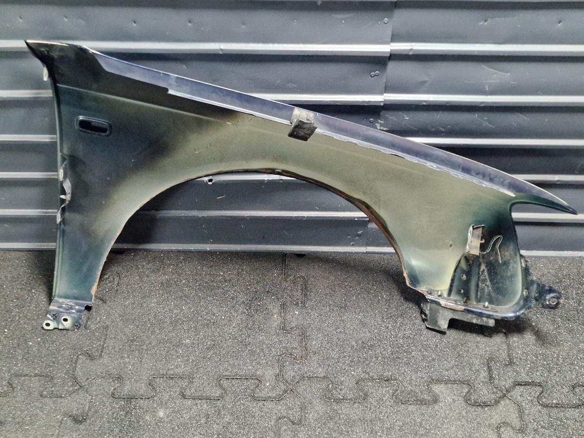 Aripa stanga fata AUDI A4 III Avant 8ED, B7 2004 - 2008 albastru LZ5J 8E0821105F