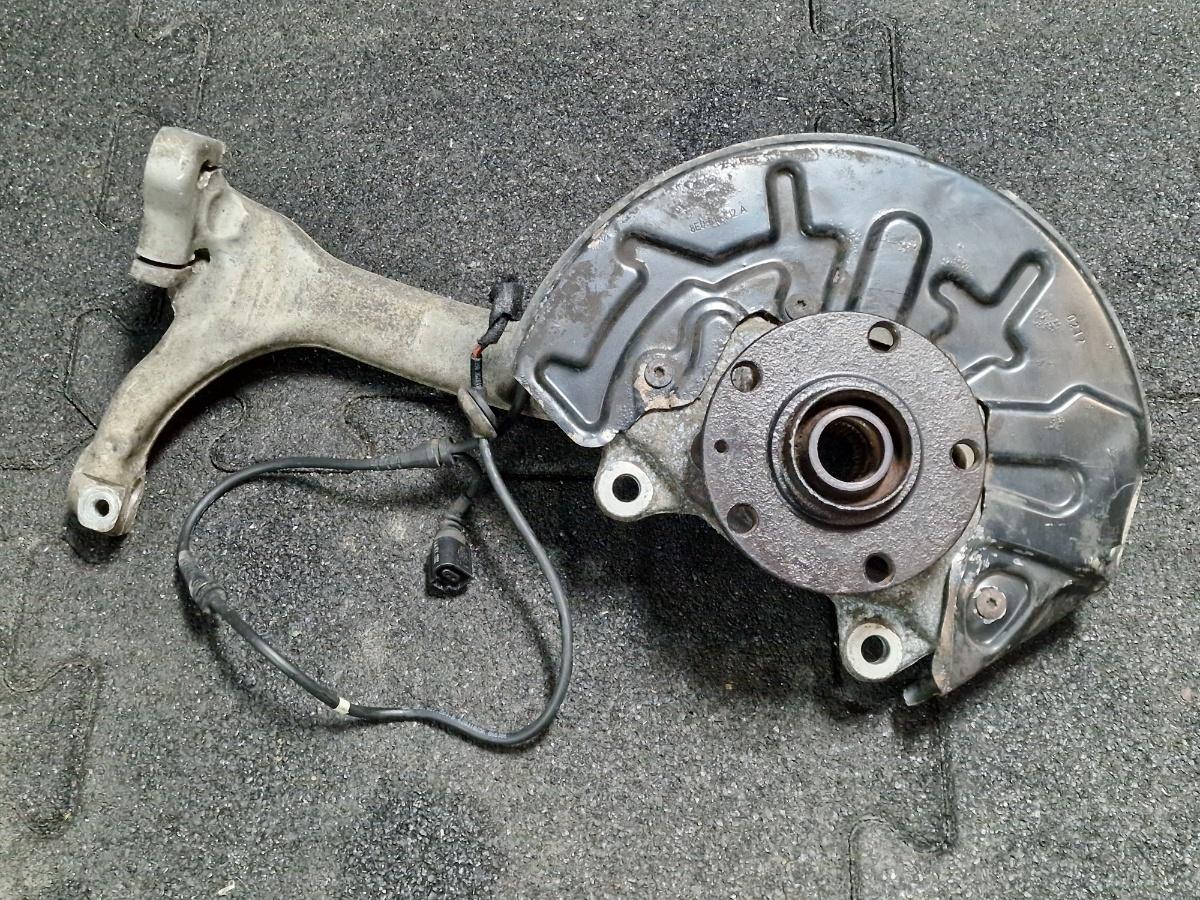 Fuzeta dreapta fata AUDI A4 III Avant 8ED, B7 2004 - 2008 2.5 TDI BDG 8E0 407 254 E