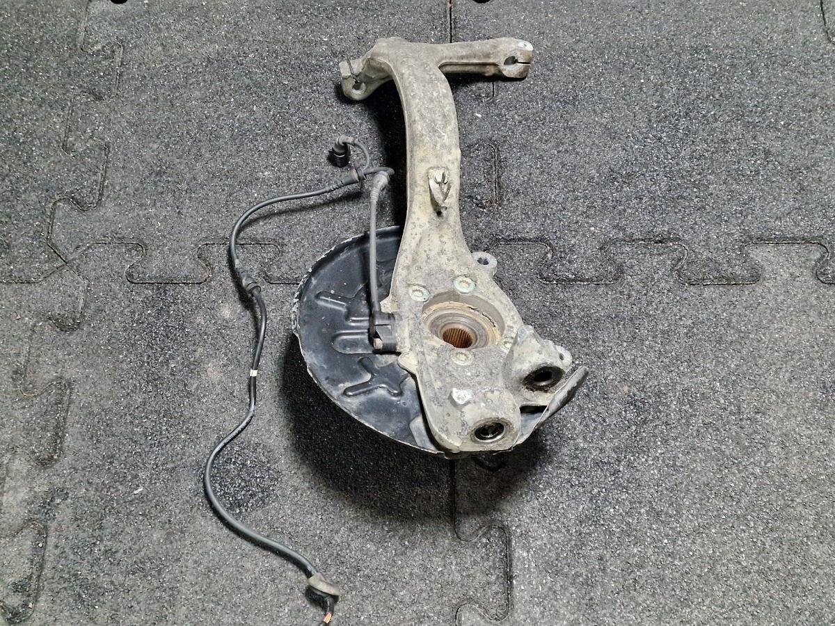 Fuzeta dreapta fata AUDI A4 III Avant 8ED, B7 2004 - 2008 2.5 TDI BDG 8E0 407 254 E