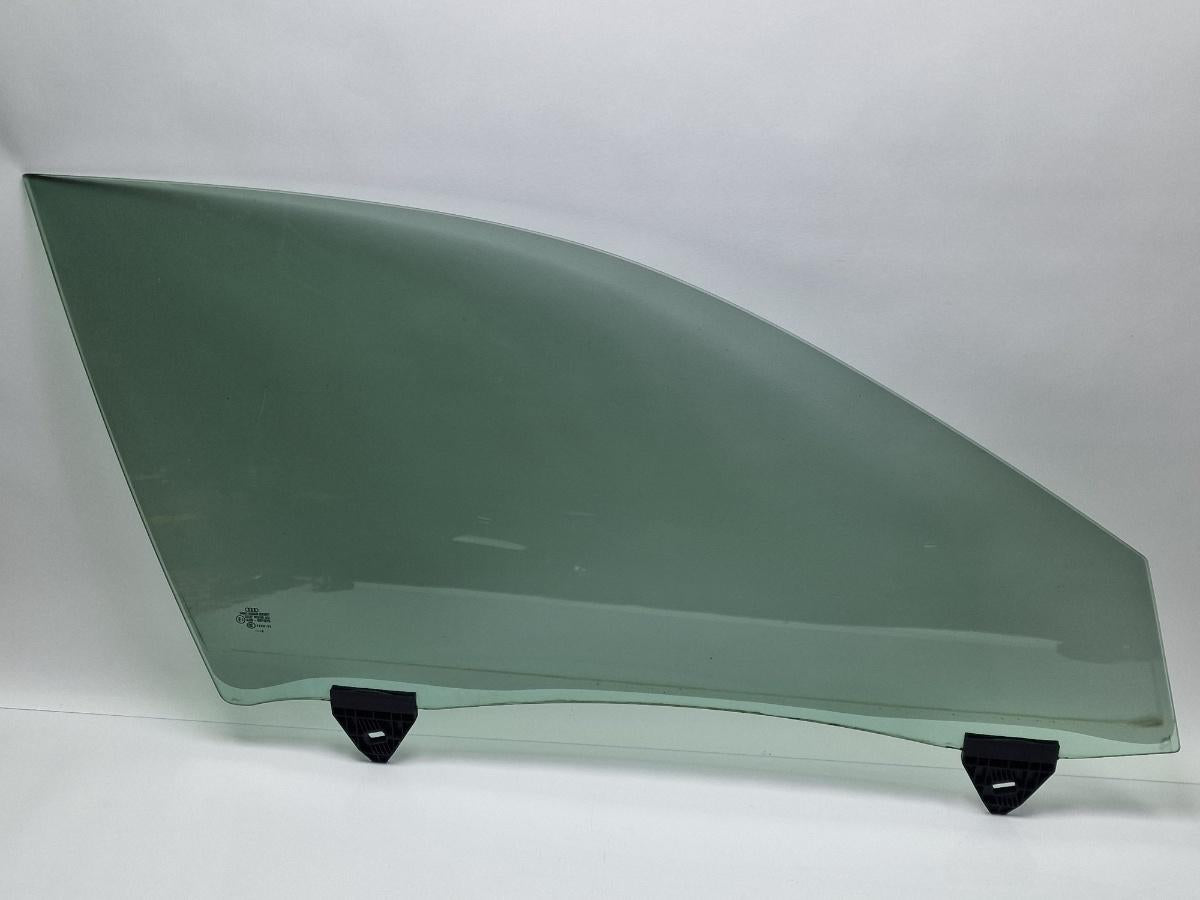 Geam usa dreapta fata AUDI A4 III Avant 8ED, B7 2004 - 2008 2.5 TDI BDG SAINT-GOBAIN 43R001025 8E0845022D