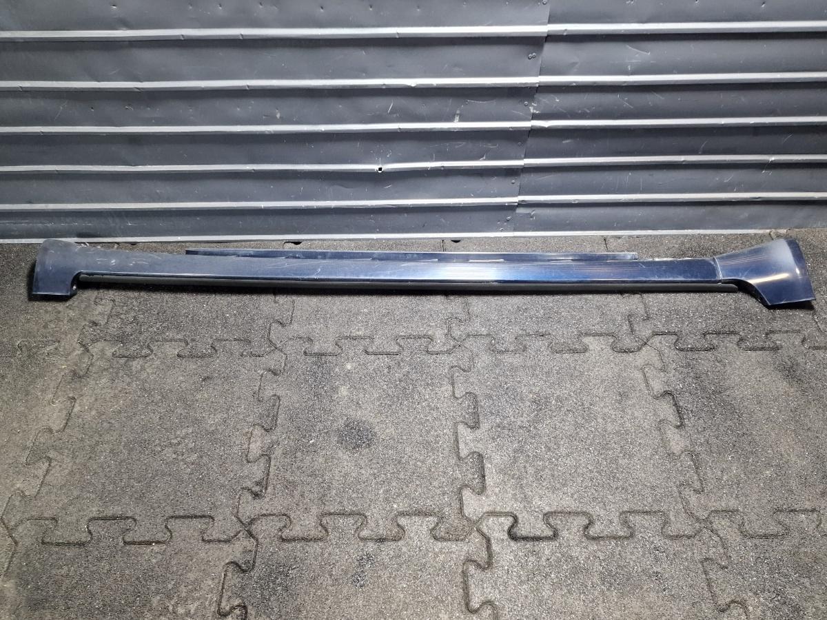 Prag dreapta AUDI A4 III Avant 8ED, B7 2004 - 2008 albastru LZ5J 8E0853860