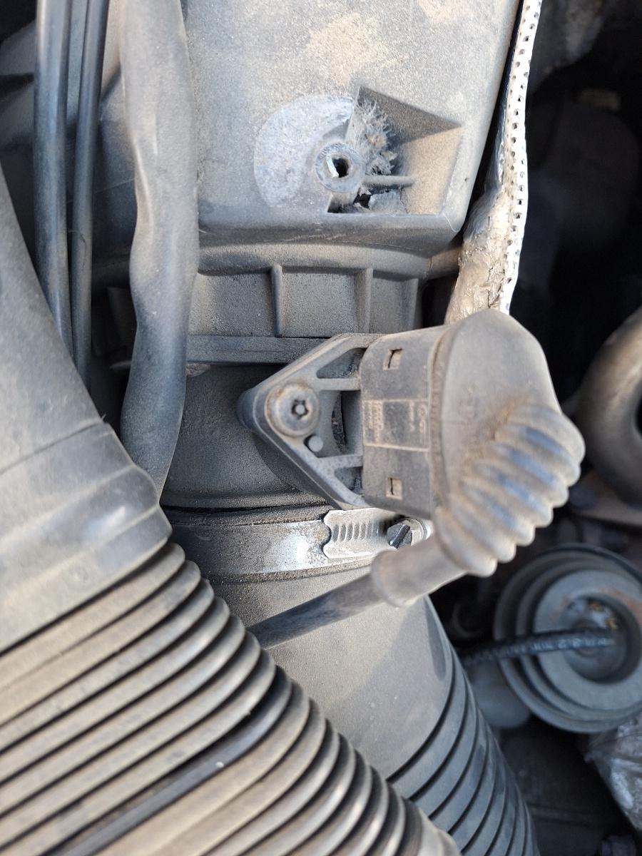 Debitmetru VOLKSWAGEN PASSAT Variant 3B6 2000 1.9 TDI AVF 96KW|130HP 2000