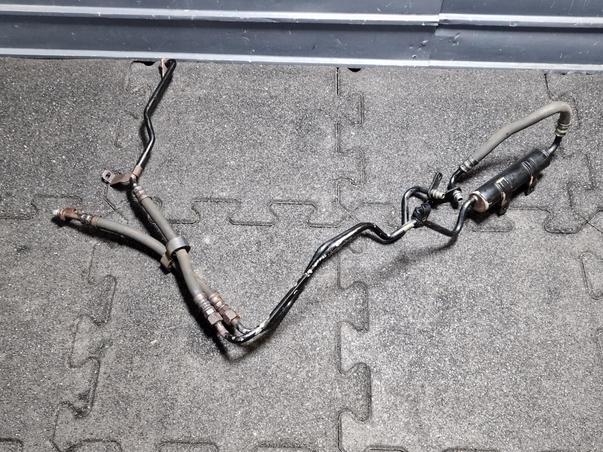 Conducte presiune ulei cutie-radiator AUDI A4 III Avant 8ED, B7 2004 - 2008 2.5 TDI BDG 8E0317823A