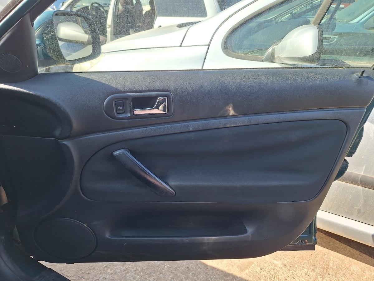 Tapițerie panou portieră față VOLKSWAGEN PASSAT Variant 3B6 2000 1.9 TDI AVF 96KW|130HP 2000