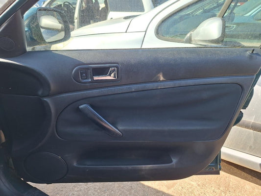 Tapițerie panou portieră față VOLKSWAGEN PASSAT Variant 3B6 2000 1.9 TDI AVF 96KW|130HP 2000