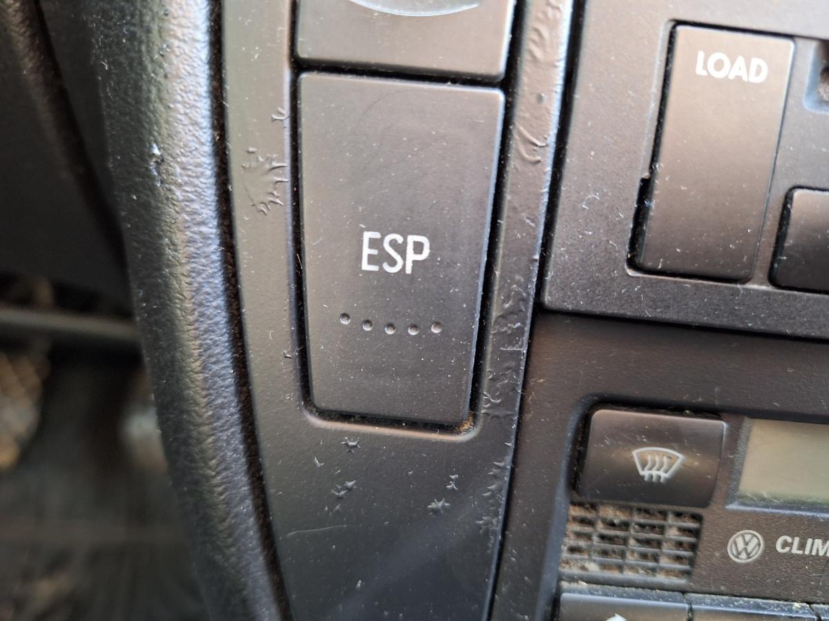 Comutator ESP VOLKSWAGEN PASSAT Variant 3B6 2000 1.9 TDI AVF 96KW|130HP 2000