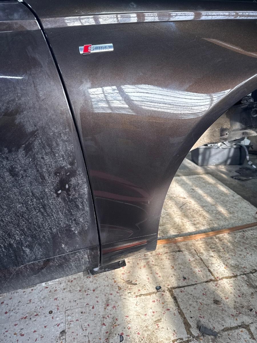 Aripa fata dreapta AUDI A6 IV Avant 4G5, C7, 4GD 2011 - 2018 , maro LY8Z