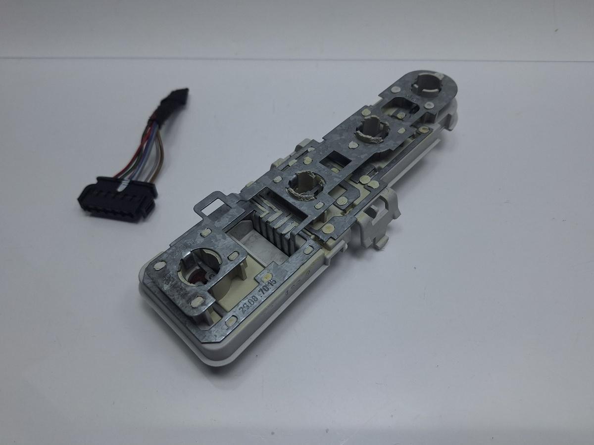 Soclu stop AUDI A4 Avant 8D5, B5 1994 - 2001 1.6 1.6 1.6 ALZ 8D9945257