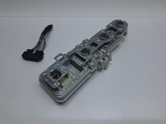 Soclu stop AUDI A4 Avant 8D5, B5 1994 - 2001 1.6 1.6 1.6 ALZ 8D9945257
