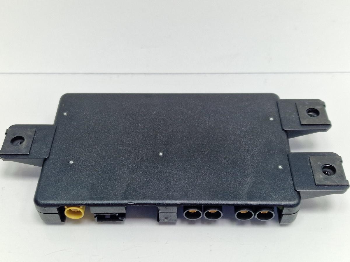 Amplificator semnal antena AUDI A4 Avant 8D5, B5 1994 - 2001 1.6 1.6 1.6 ALZ 4D0035530C