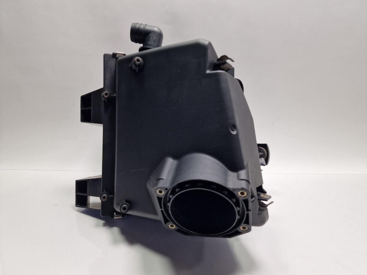 Carcasa filtru de aer AUDI A4 Avant 8D5, B5 1994 - 2001 1.6 1.6 1.6 ALZ 06B133837A