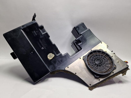 Subwoofer AUDI A4 Avant 8D5, B5 1994 - 2001 1.6 1.6 1.6 ALZ 8D9035381C