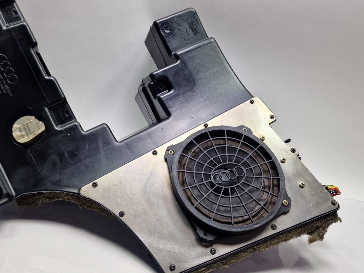 Subwoofer AUDI A4 Avant 8D5, B5 1994 - 2001 1.6 1.6 1.6 ALZ 8D9035381C