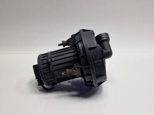 Pompa aer secundara AUDI A4 Avant 8D5, B5 1994 - 2001 1.6 1.6 1.6 ALZ 8D0906613B