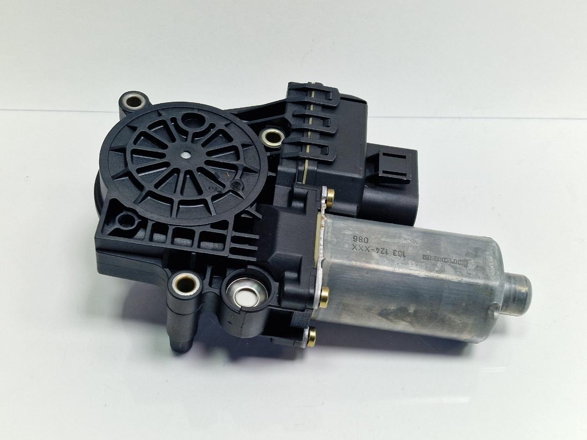 Motoras macara geam stanga fata AUDI A4 Avant 8D5, B5 1994 - 2001 1.6 1.6 1.6 ALZ BOSCH 0130821787 8D0959801F