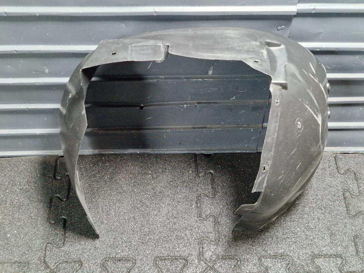 Carenaj roata stanga fata AUDI A4 Avant 8D5, B5 1994 - 2001 1.6 1.6 1.6 ALZ 8D0821171F