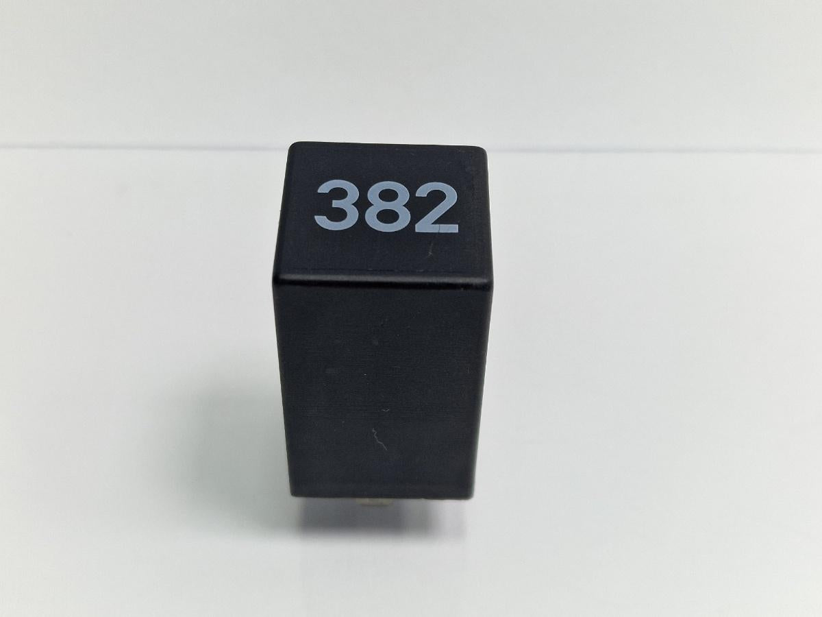 Releu proiectoare ceata 382 AUDI A4 Avant 8D5, B5 1994 - 2001 1.6 1.6 1.6 ALZ 4D0907131