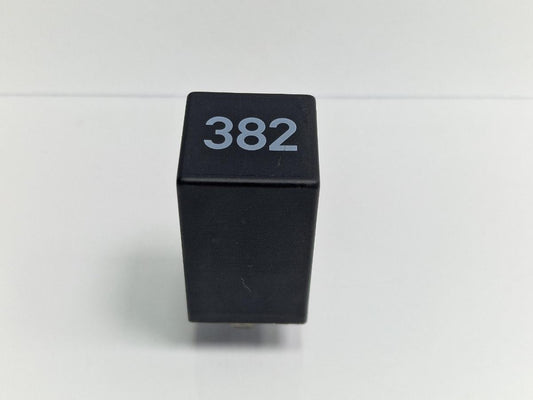 Releu proiectoare ceata 382 AUDI A4 Avant 8D5, B5 1994 - 2001 1.6 1.6 1.6 ALZ 4D0907131