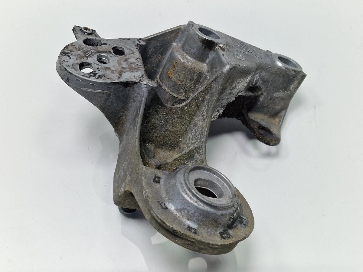 Suport bara stabilizatoare dreapta AUDI A4 Avant 8D5, B5 1994 - 2001 1.6 1.6 1.6 ALZ 4B0199352B