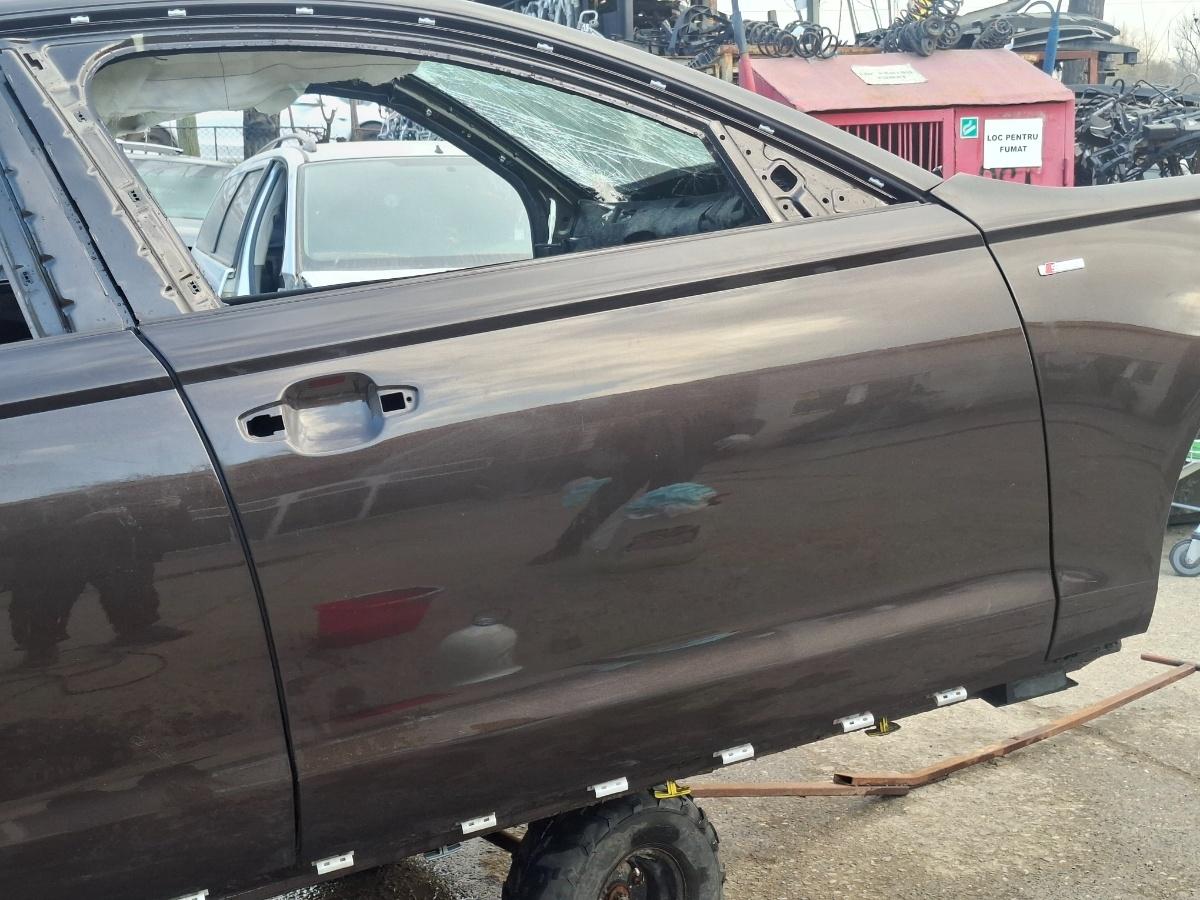 Usa portiera fata dreapta dezechipata AUDI A6 IV Avant 4G5, C7, 4GD 2011 - 2018 , maro LY8Z