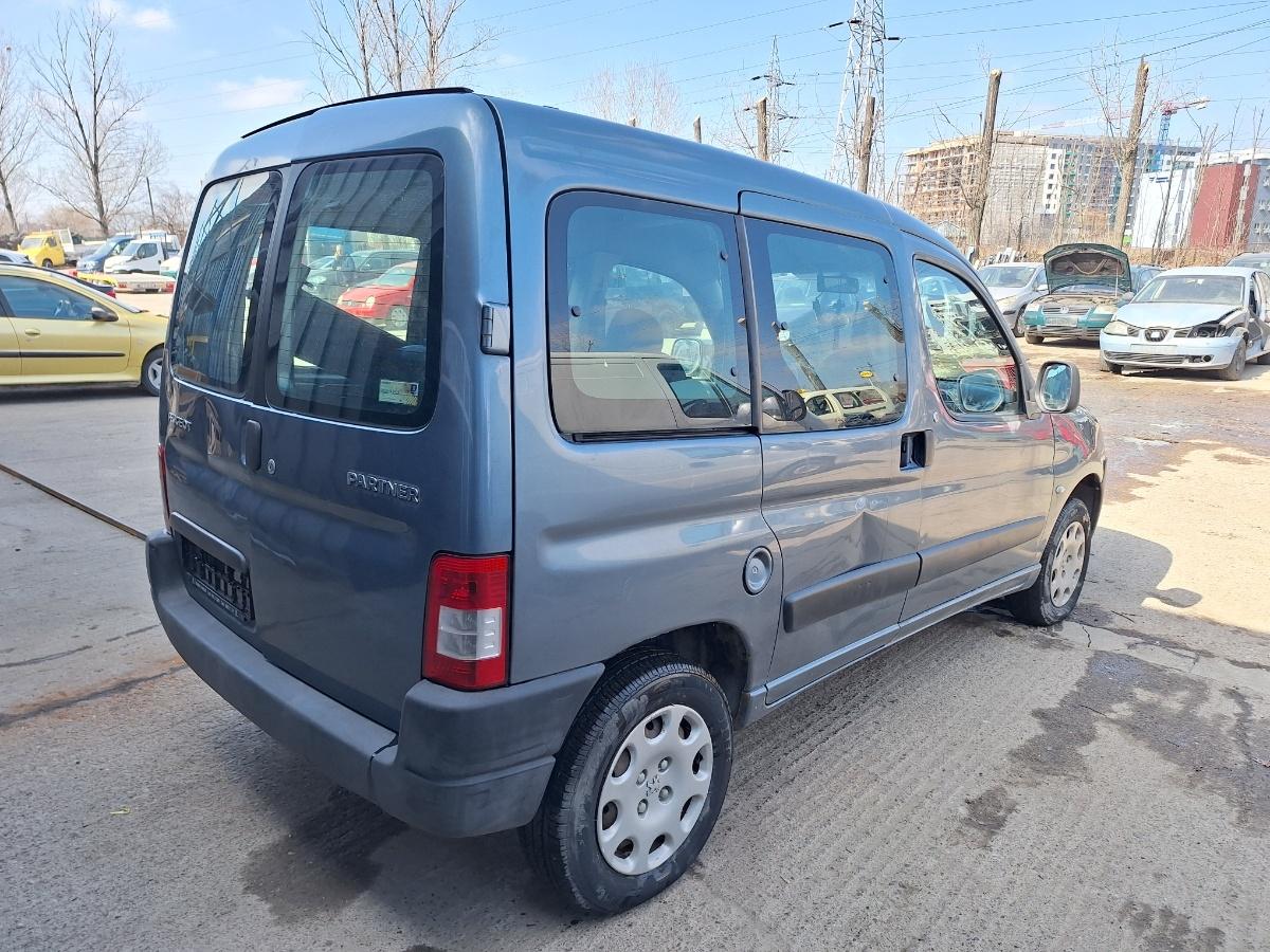 Dezmembrez PEUGEOT PARTNER Combispace 5F 2005 1.6 HDi 75 DV6BTED4 55KW|75HP