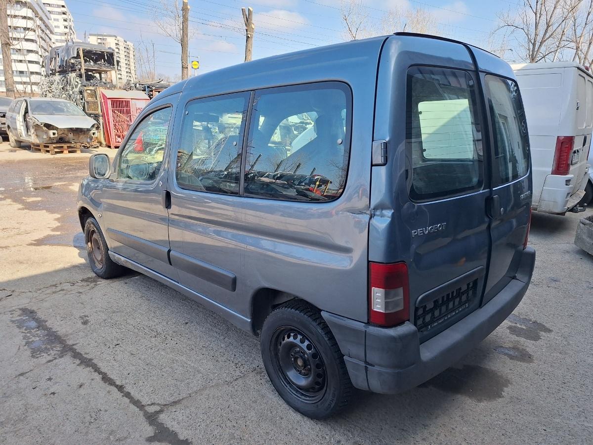 Dezmembrez PEUGEOT PARTNER Combispace 5F 2005 1.6 HDi 75 DV6BTED4 55KW|75HP