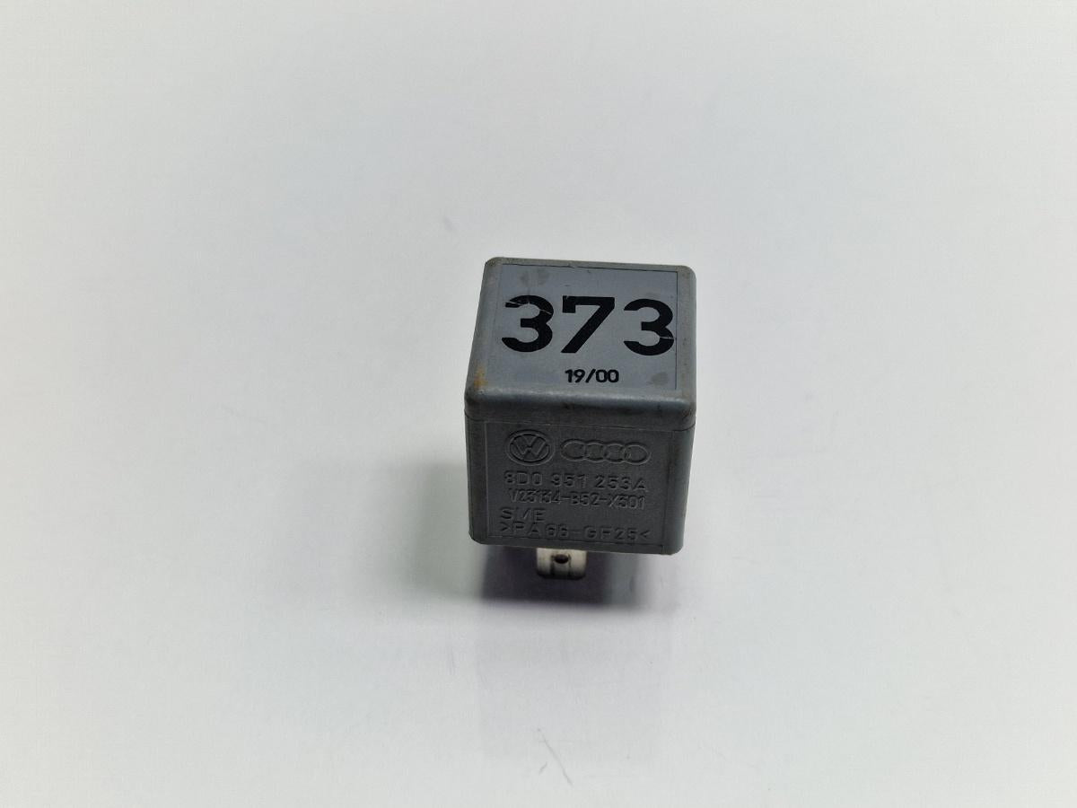 Releu 373 AUDI A4 Avant 8D5, B5 1994 - 2001 1.6 1.6 1.6 ALZ 8D0961253A