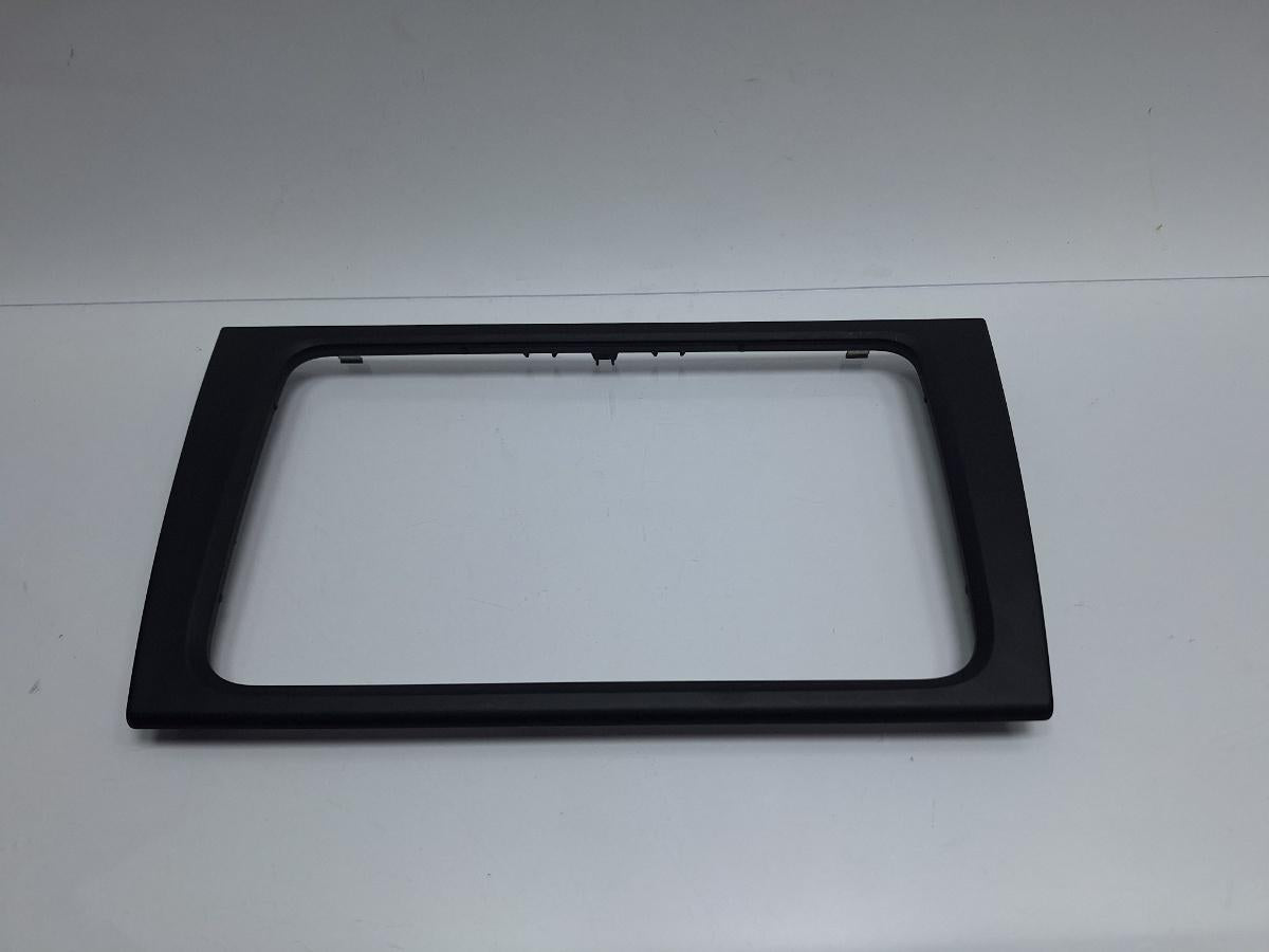 Ornament panou de bord VOLKSWAGEN GOLF VI 5K1_ 2008 - 2012 1.6 TDi BlueMotion CAYC 5K0858063E