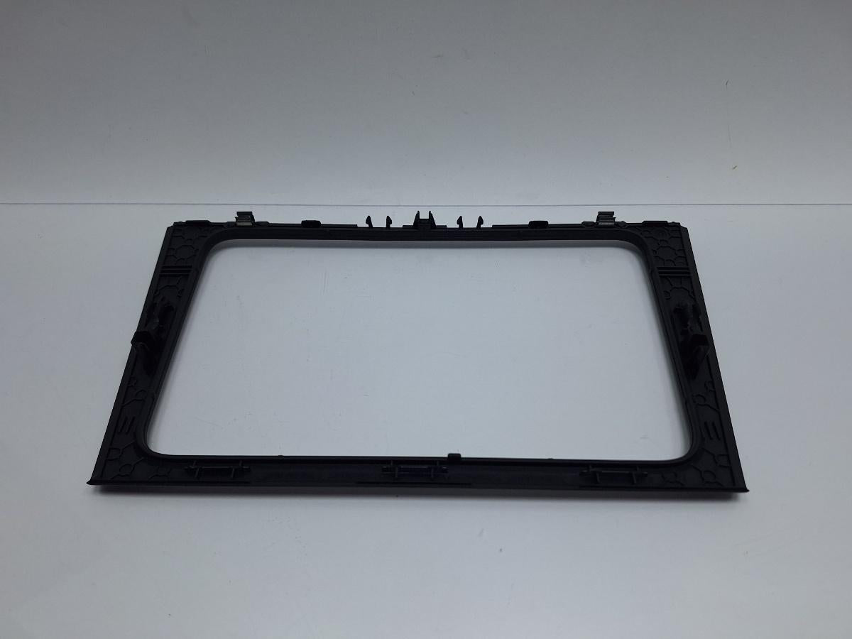 Ornament panou de bord VOLKSWAGEN GOLF VI 5K1_ 2008 - 2012 1.6 TDi BlueMotion CAYC 5K0858063E