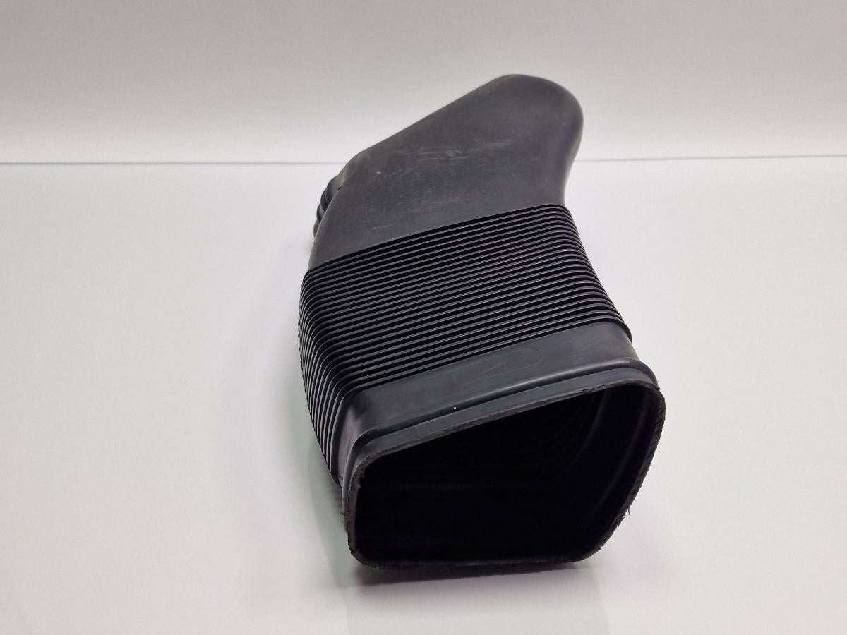 Tub admisie aer AUDI A4 Avant 8D5, B5 1994 - 2001 1.6 1.6 1.6 ALZ 8D0129617E