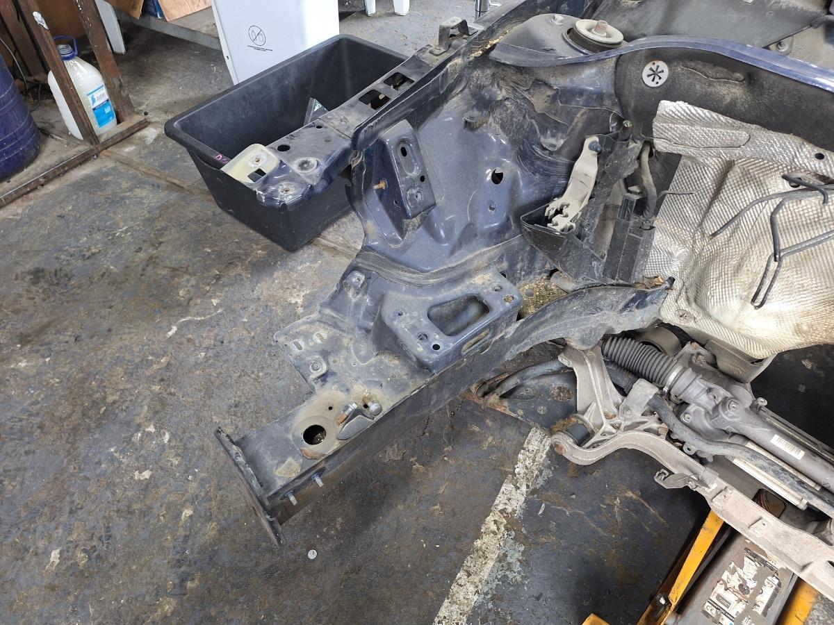 Semi-aripa cu lonjeron dreapta fata VOLKSWAGEN JETTA IV 162, 163, AV3, AV2 2009 - 2017
