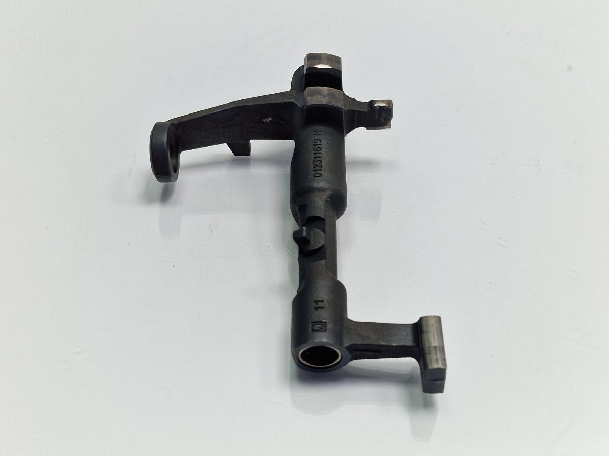 Ax de cumutare AUDI A4 Avant 8D5, B5 1994 - 2001 1.6 1.6 1.6 ALZ 012311619H