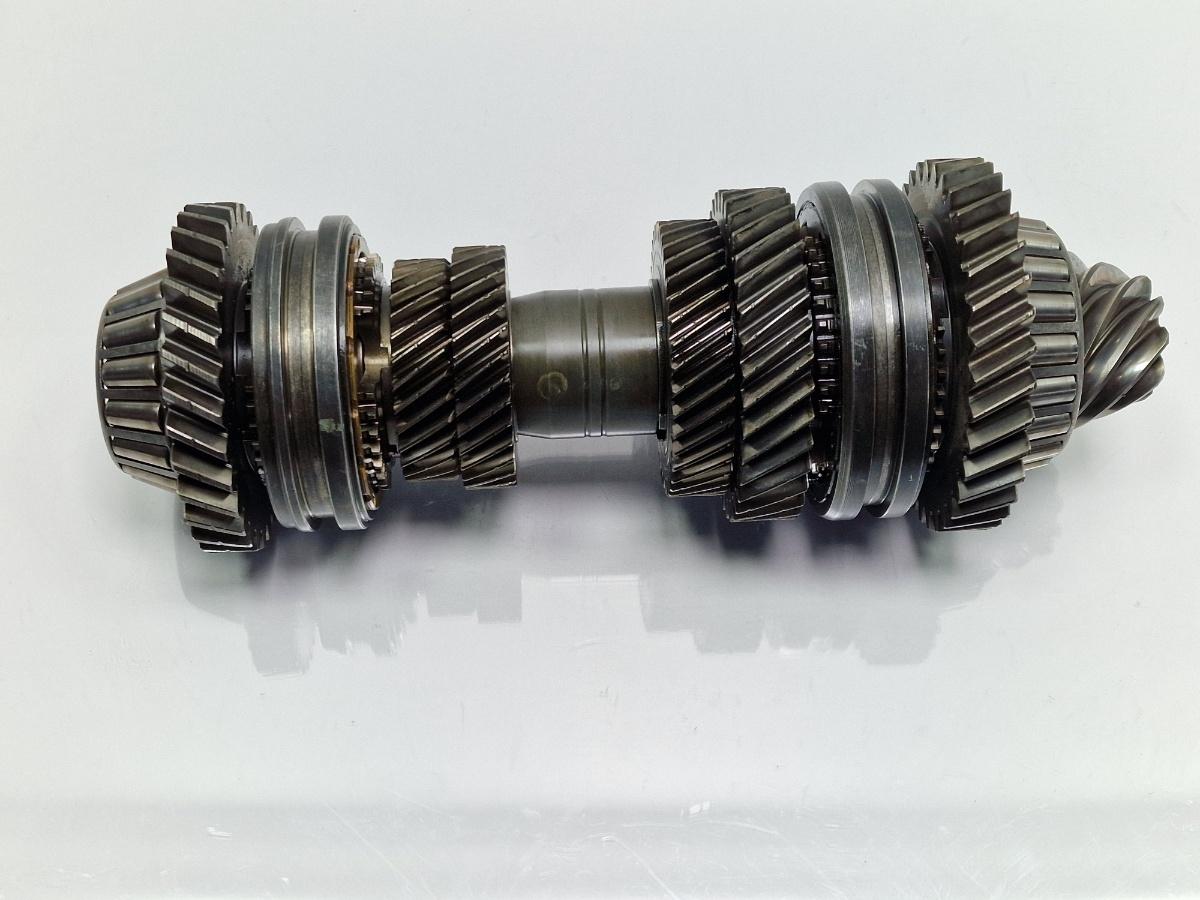 Arbore secundar cu pinioane AUDI A4 Avant 8D5, B5 1994 - 2001 1.6 1.6 1.6 ALZ 01E311149