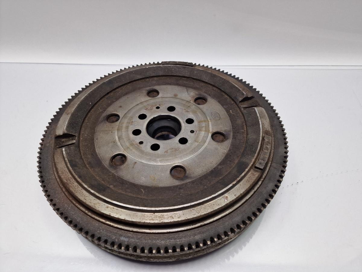 Volanta cu masa dubla AUDI A4 Avant 8D5, B5 1994 - 2001 1.6 1.6 1.6 ALZ 058105266H
