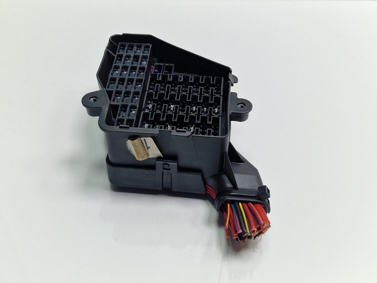 Panou sigurante AUDI A4 III Avant 8ED, B7 2004 - 2008 2.5 TDI BDG 8D1941824