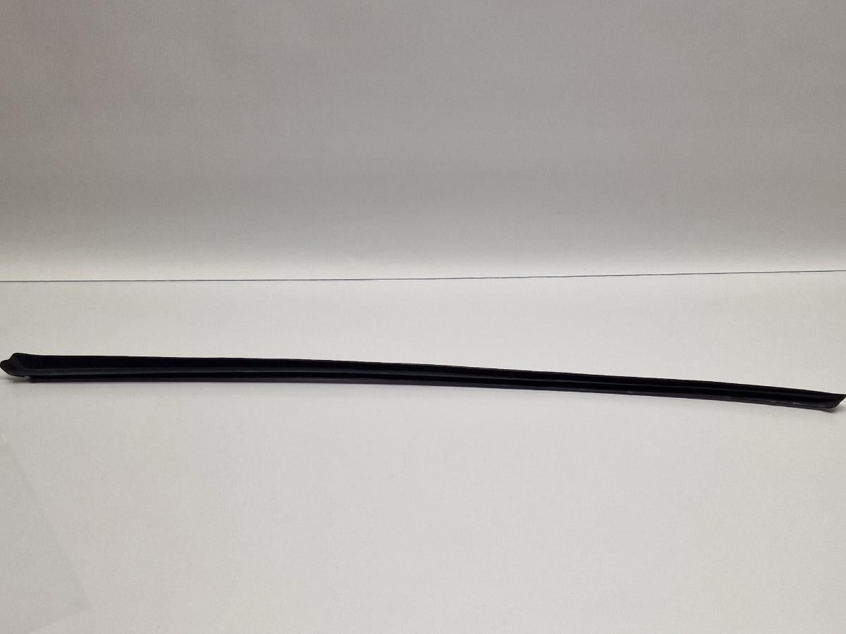 Cheder parbriz dreapta AUDI A4 III Avant 8ED, B7 2004 - 2008 2.5 TDI BDG 8E0854328E
