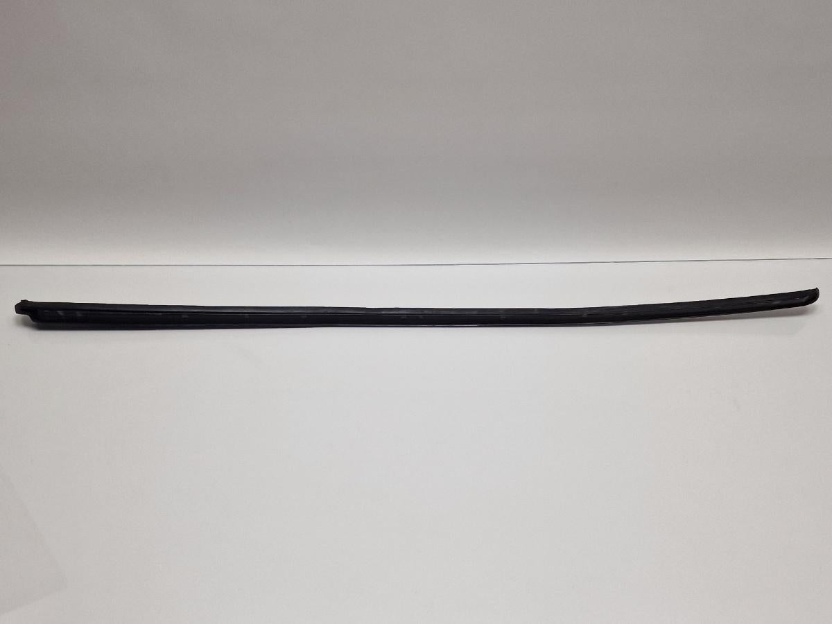 Cheder parbriz dreapta AUDI A4 III Avant 8ED, B7 2004 - 2008 2.5 TDI BDG 8E0854328E