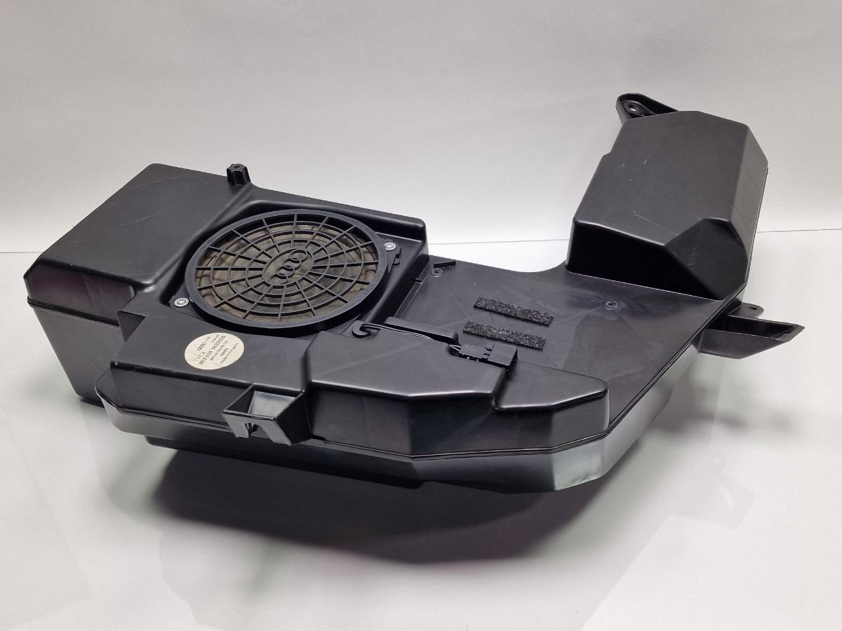 Subwoofer AUDI A4 III Avant 8ED, B7 2004 - 2008 2.5 TDI BDG 8E9035382D