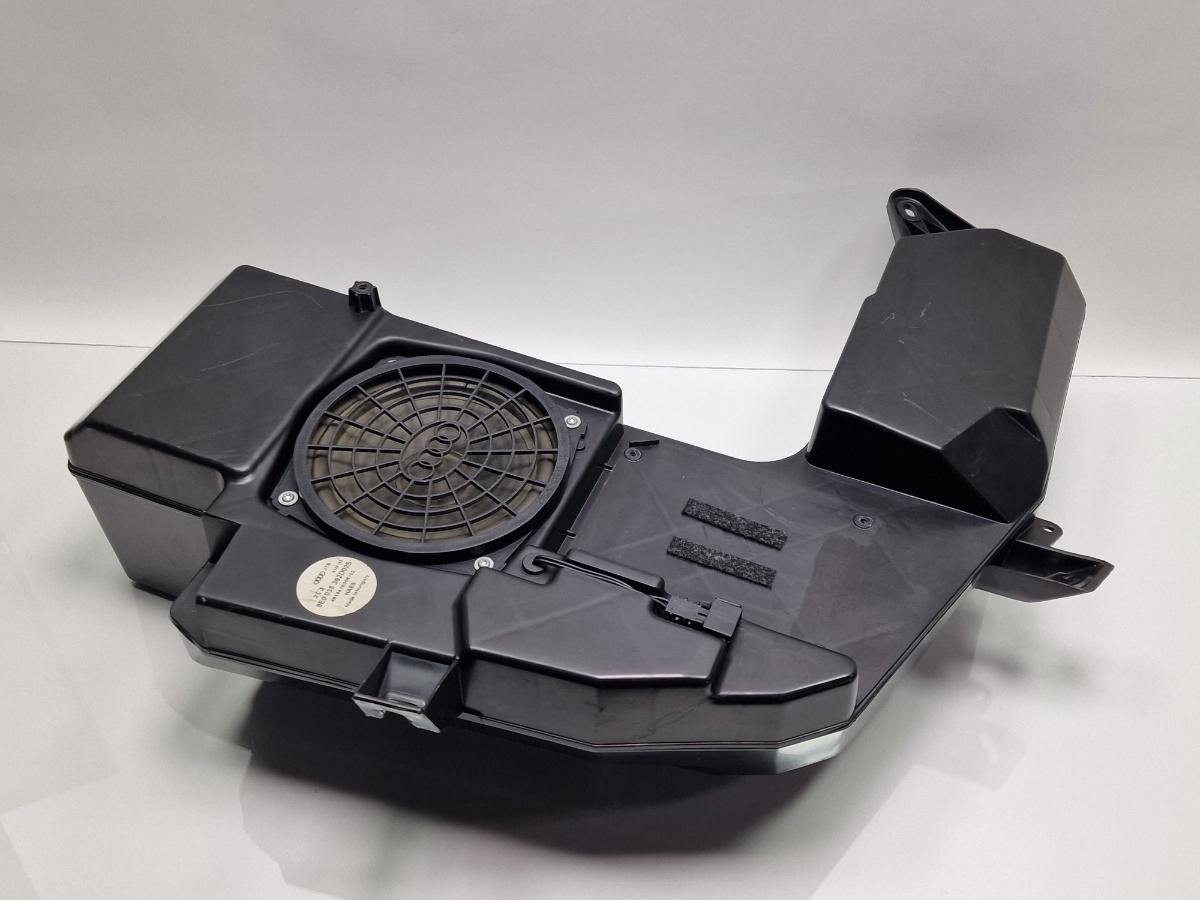 Subwoofer AUDI A4 III Avant 8ED, B7 2004 - 2008 2.5 TDI BDG 8E9035382D