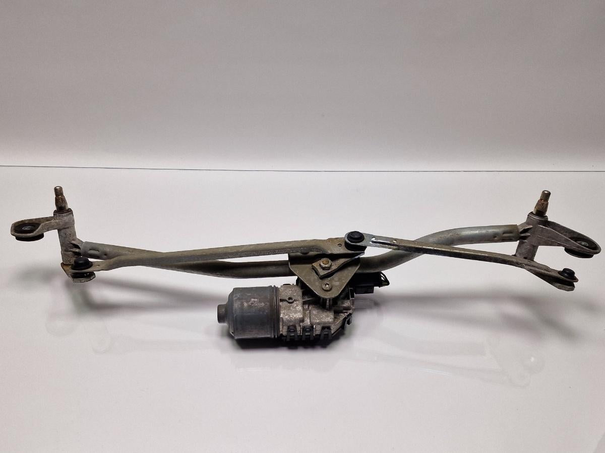 Ansamblu stergatoare AUDI A4 III Avant 8ED, B7 2004 - 2008 2.5 TDI BDG BOSCH 0390241509 8E1955119