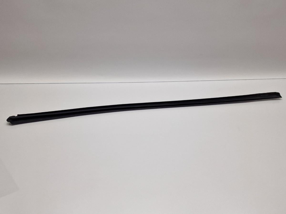 Cheder parbriz stanga AUDI A4 III Avant 8ED, B7 2004 - 2008 2.5 TDI BDG 8E0854327E