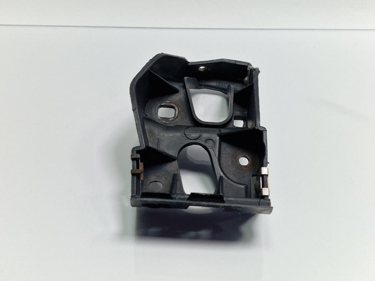 Suport prag stanga fata AUDI A4 III Avant 8ED, B7 2004 - 2008 2.5 TDI BDG 8E0853921D