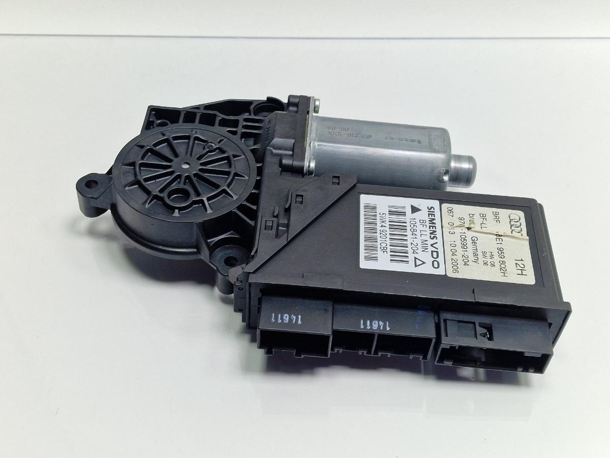 Motoras macara dreapta fata AUDI A4 III Avant 8ED, B7 2004 - 2008 2.5 TDI BDG BOSCH 0130821764 8E1959802H